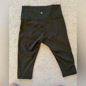 Lululemon Wunder Under Hi-Rise 1/2 Tight *Full-On Luxtreme 17"